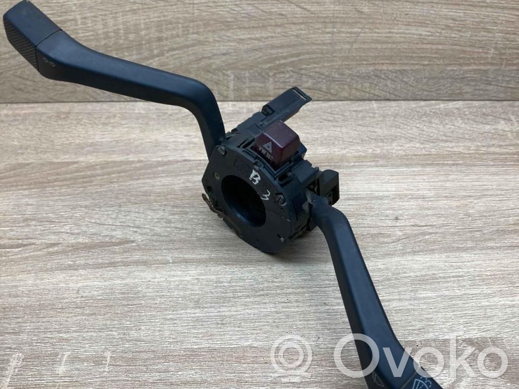 Volkswagen PASSAT B3 Leva/interruttore dell’indicatore di direzione e tergicristallo 