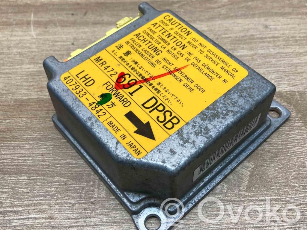 Mitsubishi Space Runner Airbag control unit/module 