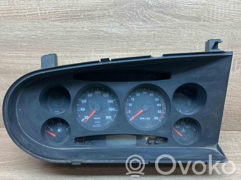 Iveco Daily 30.8 - 9 Vitezometru (grup de instrumente) 