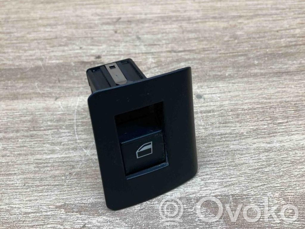 Electric window control switch   8385955,15859800