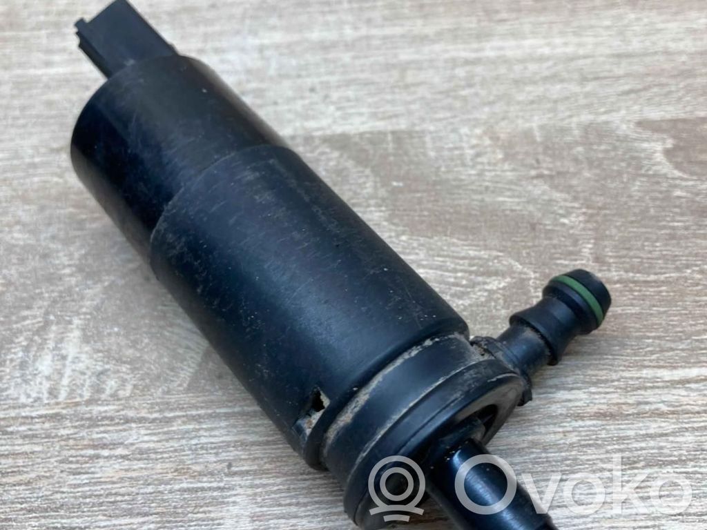 Headlight washer pump   8377613