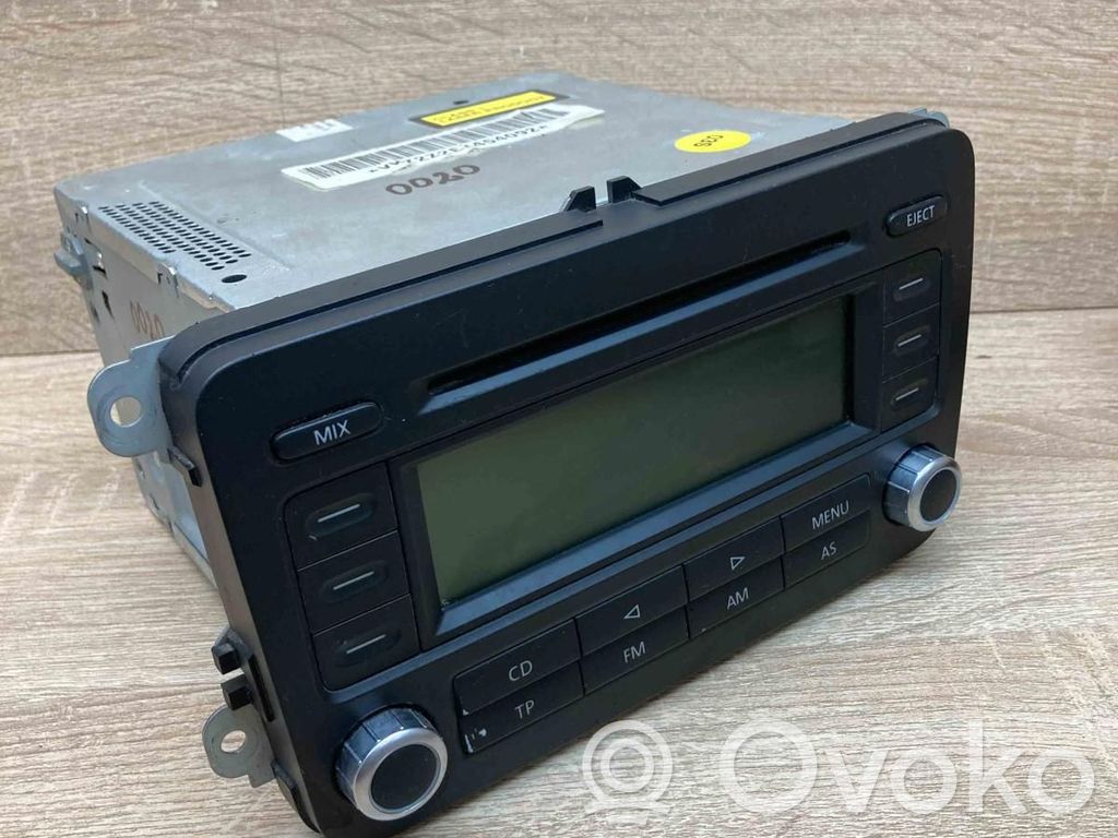 Volkswagen PASSAT B6 Radio / CD/DVD atskaņotājs / navigācija 