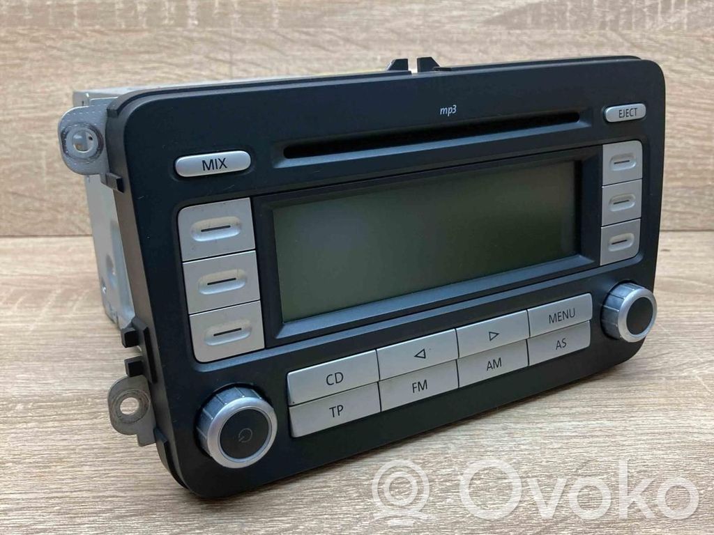 Volkswagen PASSAT B6 Radio / CD/DVD atskaņotājs / navigācija 