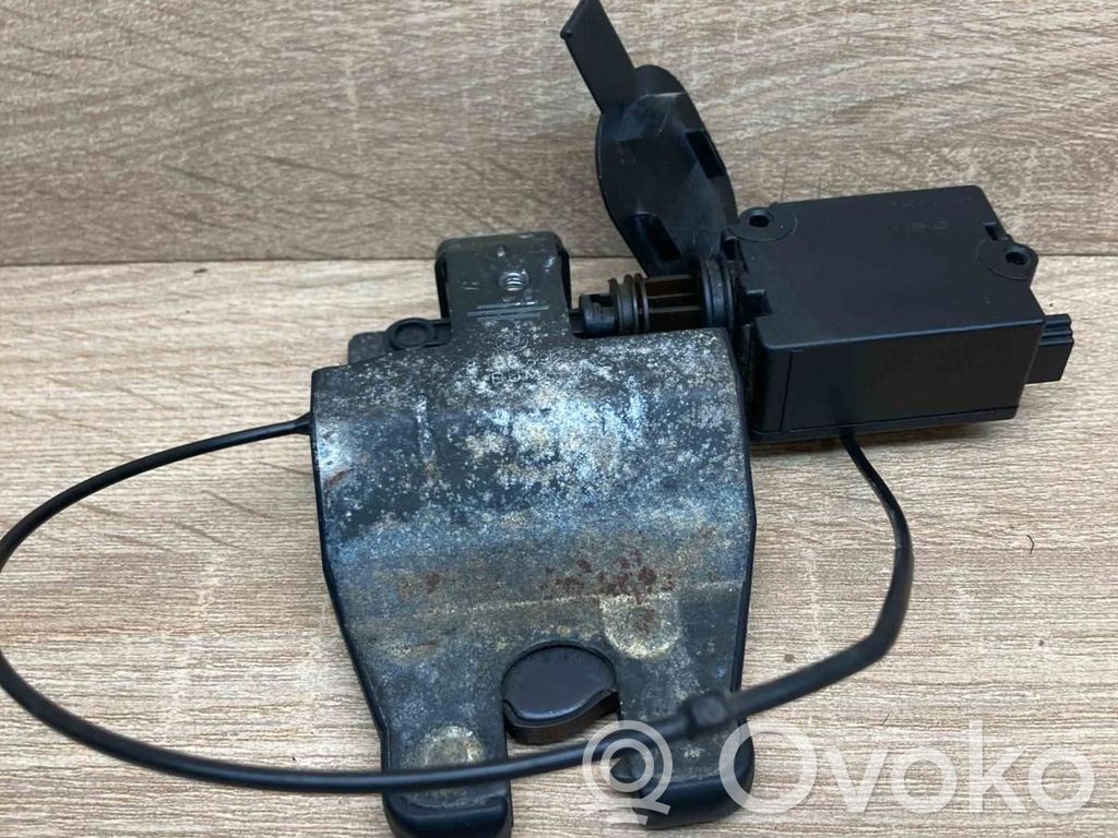 BMW 5 E39 Încuietoare portbagaj 