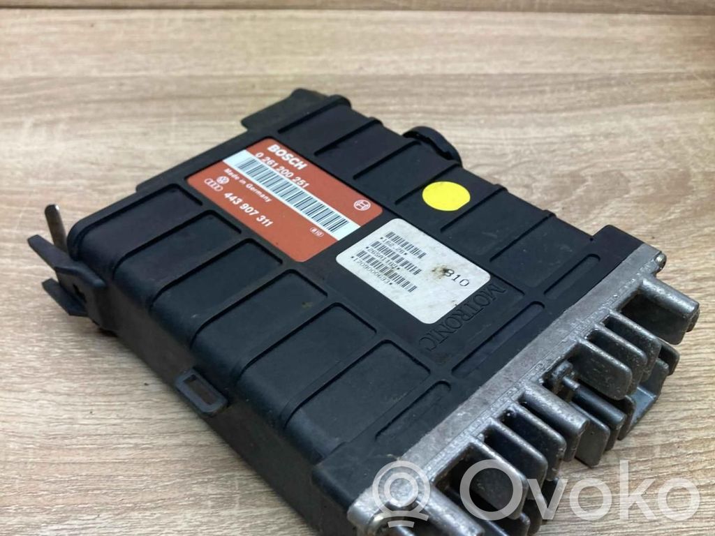 Audi 80 90 S2 B4 Unitate control motor/modul ECU 