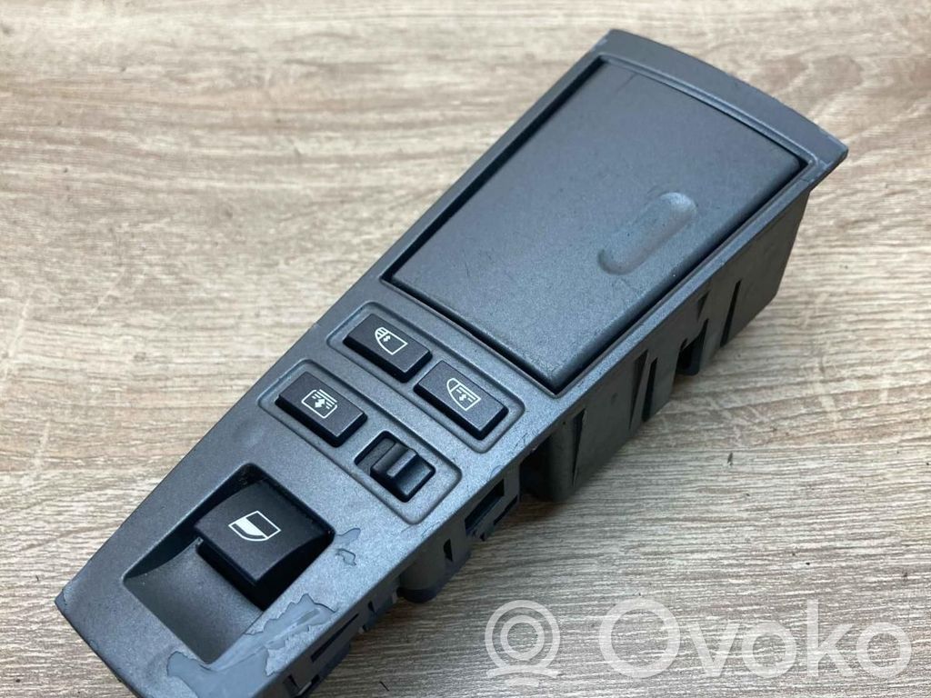 Electric window control switch   6917108,7024608