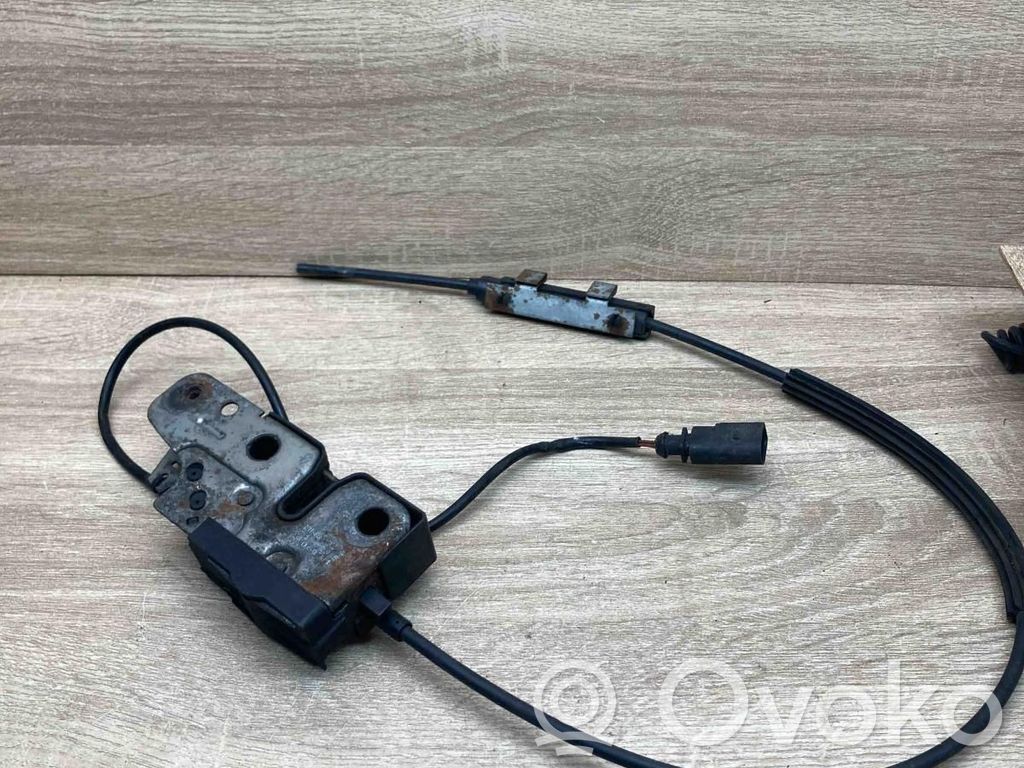 Volkswagen Golf V Zamek pokrywy przedniej / maski silnika 
