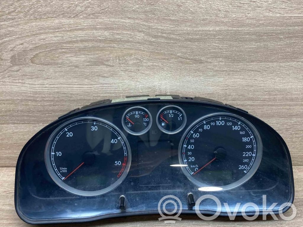 Volkswagen PASSAT B5.5 Vitezometru (grup de instrumente) 