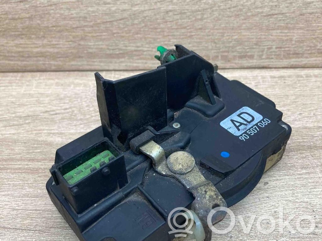 Opel Vectra B Serratura portiera anteriore 