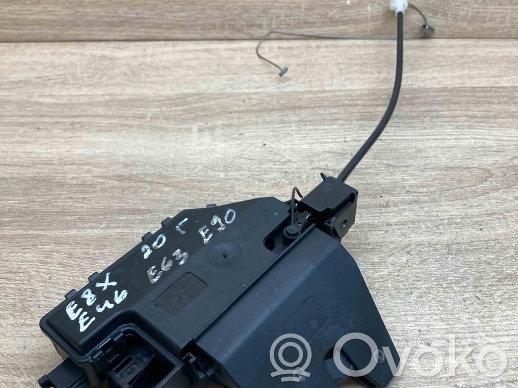 Spyna galinio dangčio   7840617,WITHCABLE