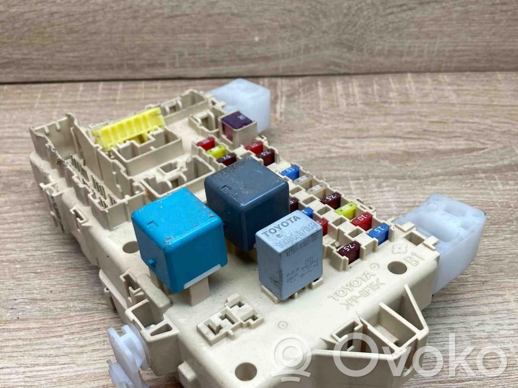 Toyota Corolla Verso AR10 Modul siguranțe 