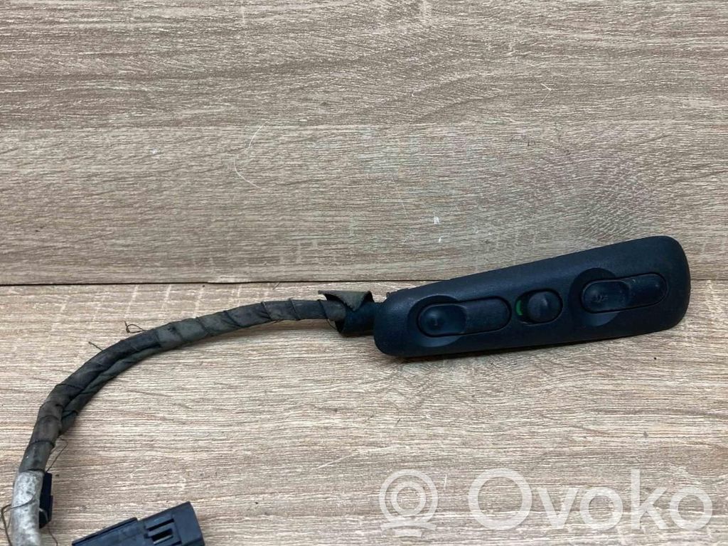 Opel Omega B1 Electric window control switch 