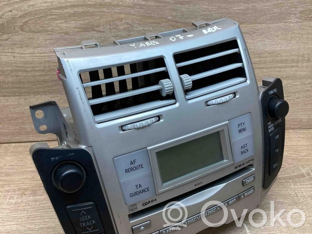 Toyota Yaris Unità principale autoradio/CD/DVD/GPS 