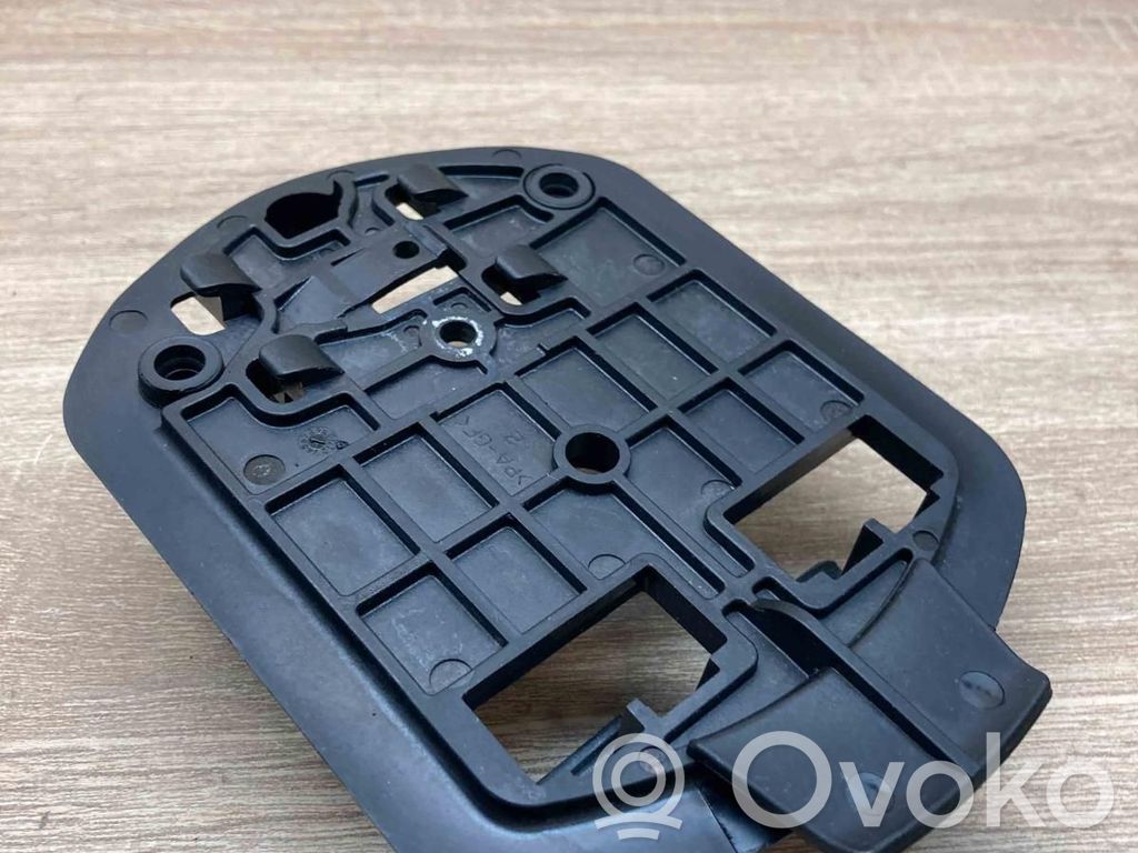 Mercedes-Benz E W211 Suport fixare triunghiular lumini avarie