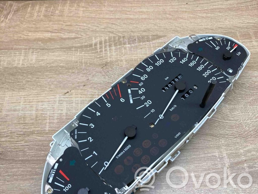 Opel Omega B1 Speedometer (instrument cluster) 