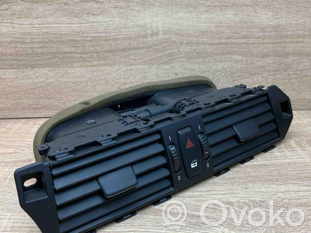 BMW 5 E60 E61 Griglia di ventilazione centrale cruscotto
