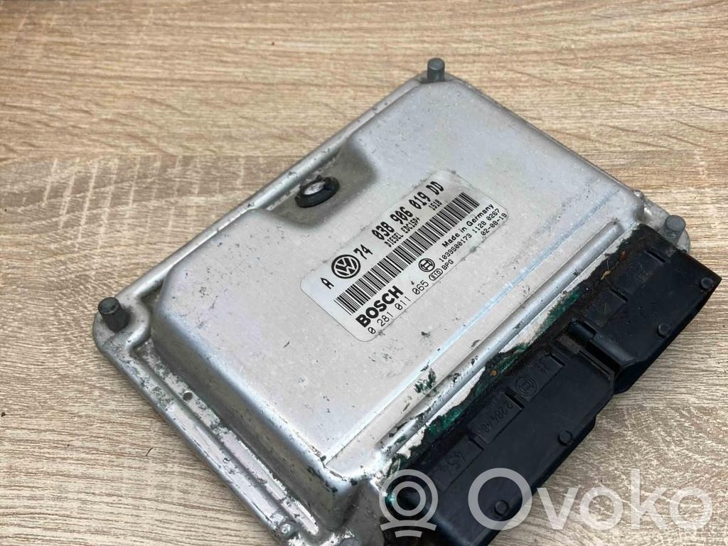 Volkswagen Golf VI Unitate control motor/modul ECU