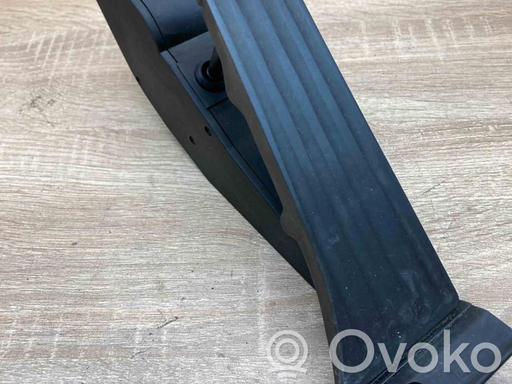 Akceleratoriaus pedalas   6766930,25916010USED,WITHPLUG