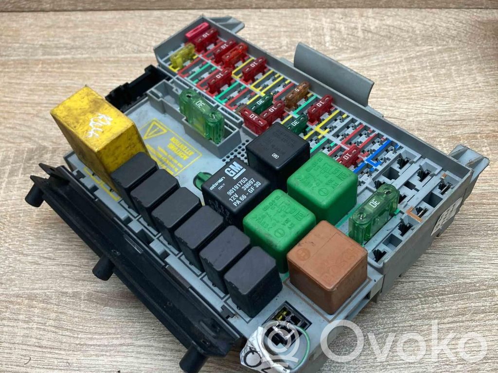 Opel Vectra B Modulo fusibile 