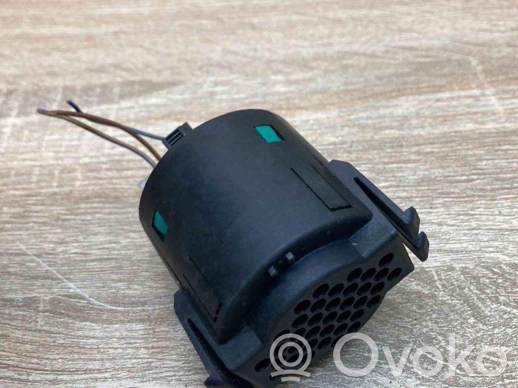 Pysäköintitutkan anturin kaiutin PDC   8360995,WITHPLUG