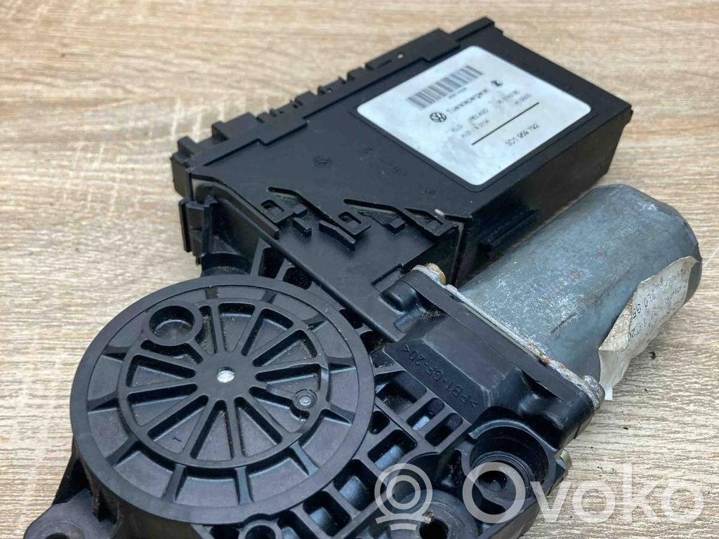 Volkswagen Touareg I Motor macara geam ușă față