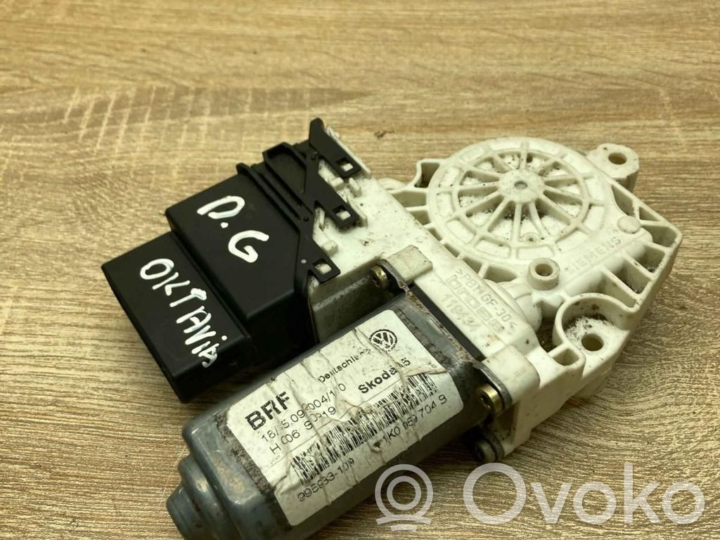 Volkswagen Touran I Rear door window regulator motor 
