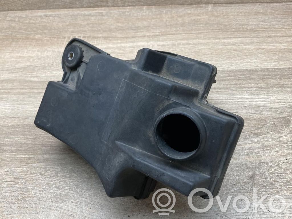 BMW 7 E38 Oro paėmimo kanalo detalė (-ės) 