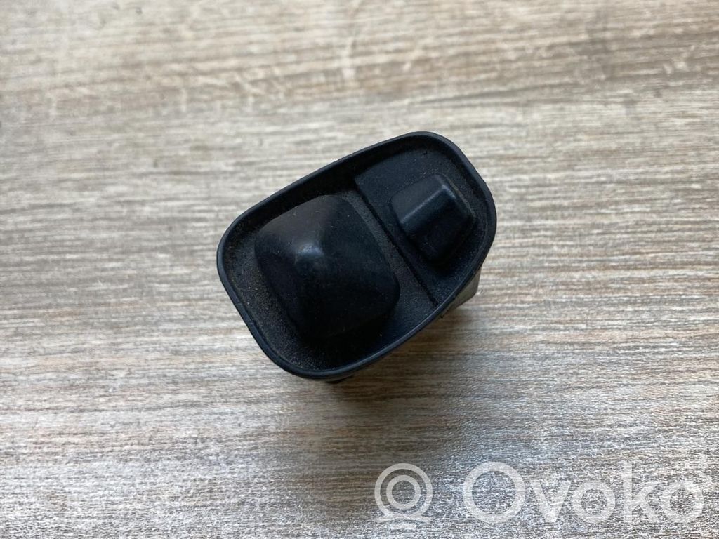 Wing mirror switch   1369331,03830700