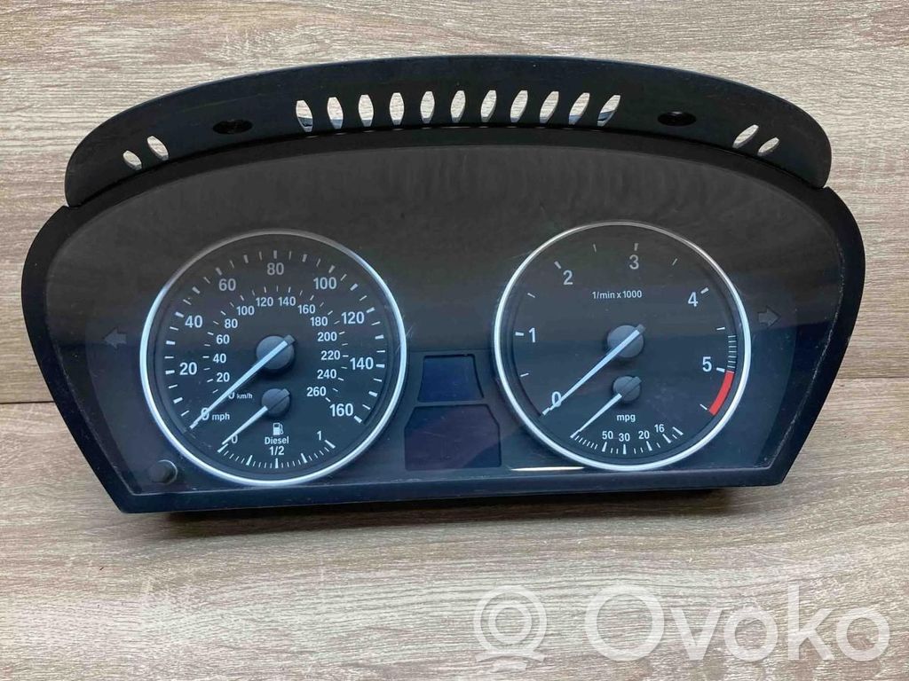 BMW X5 E70 Speedometer (instrument cluster) 
