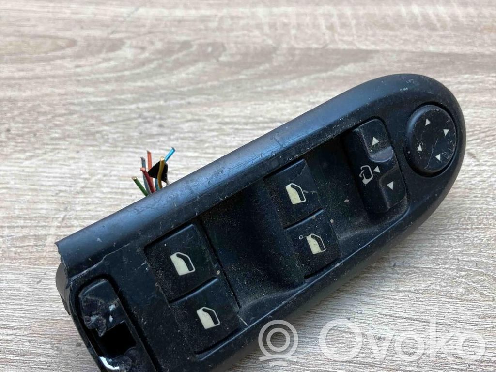 Peugeot 407 Comutator comandă geamuri electrice 