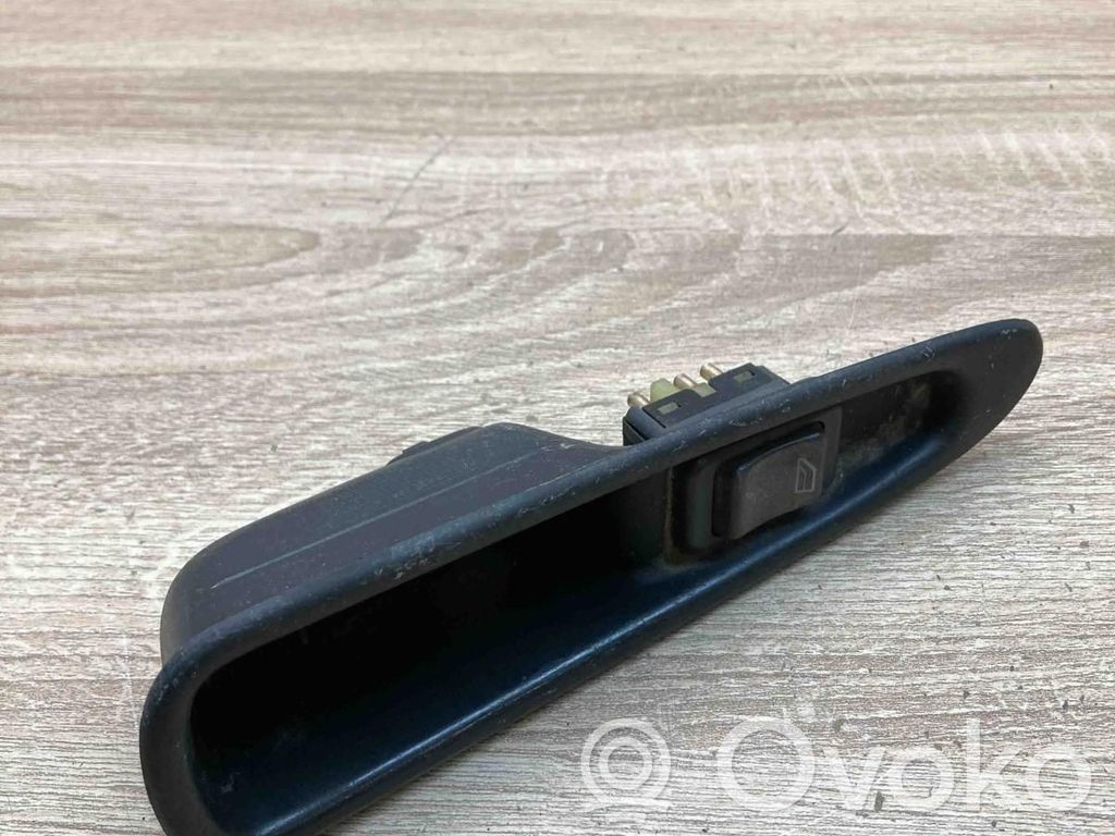 Volvo S40, V40 Interruttore di controllo dell’alzacristalli elettrico 