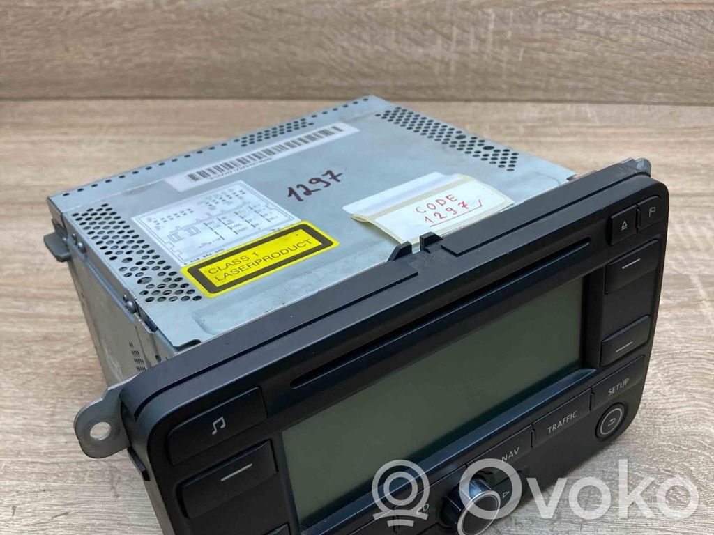 Volkswagen PASSAT B6 Radio / CD/DVD atskaņotājs / navigācija 