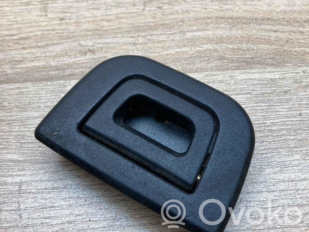 Tie down hook / loop