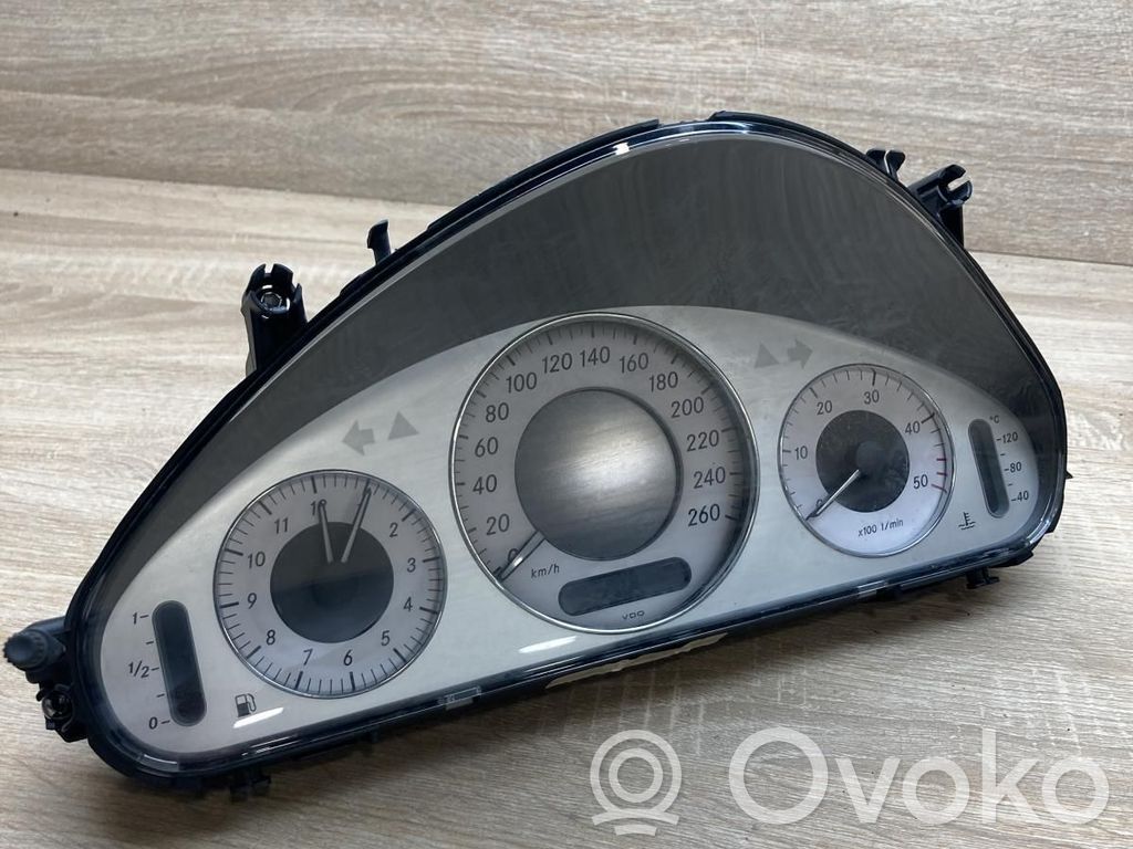 Mercedes-Benz E W211 Tachimetro (quadro strumenti)