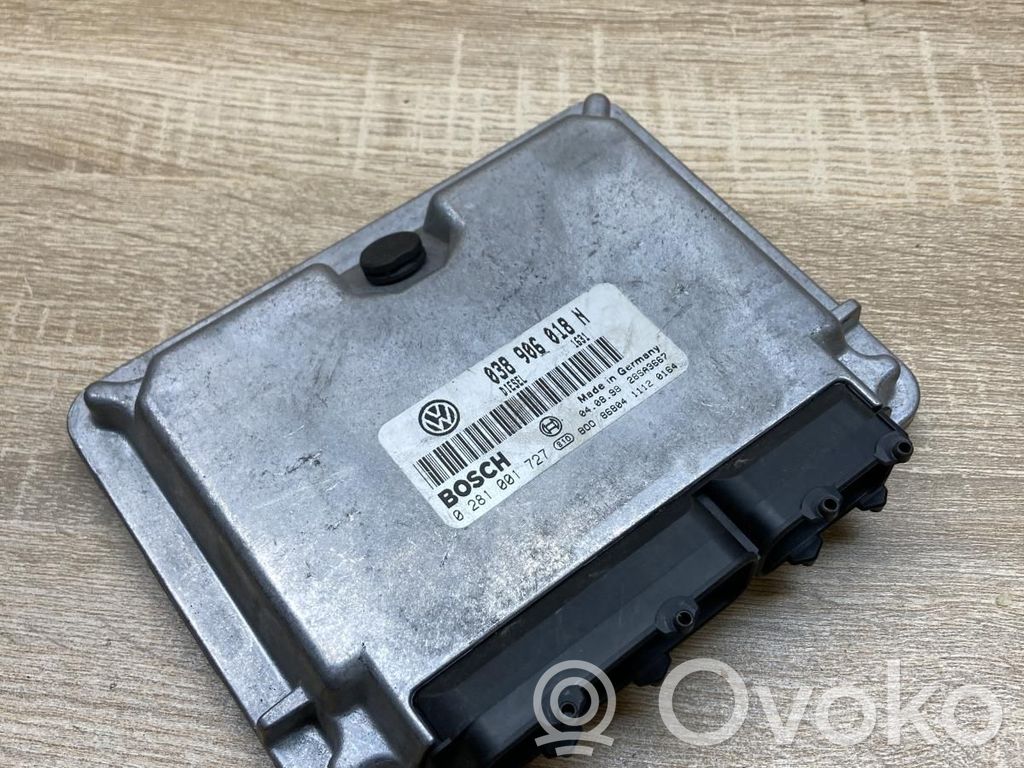 Volkswagen PASSAT B5 Centralina/modulo motore ECU 
