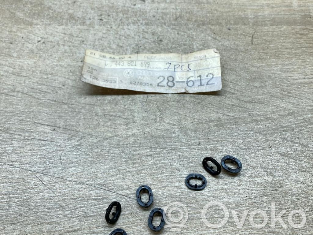 Audi 100 S4 C4 Rivestimento passaruota anteriore 