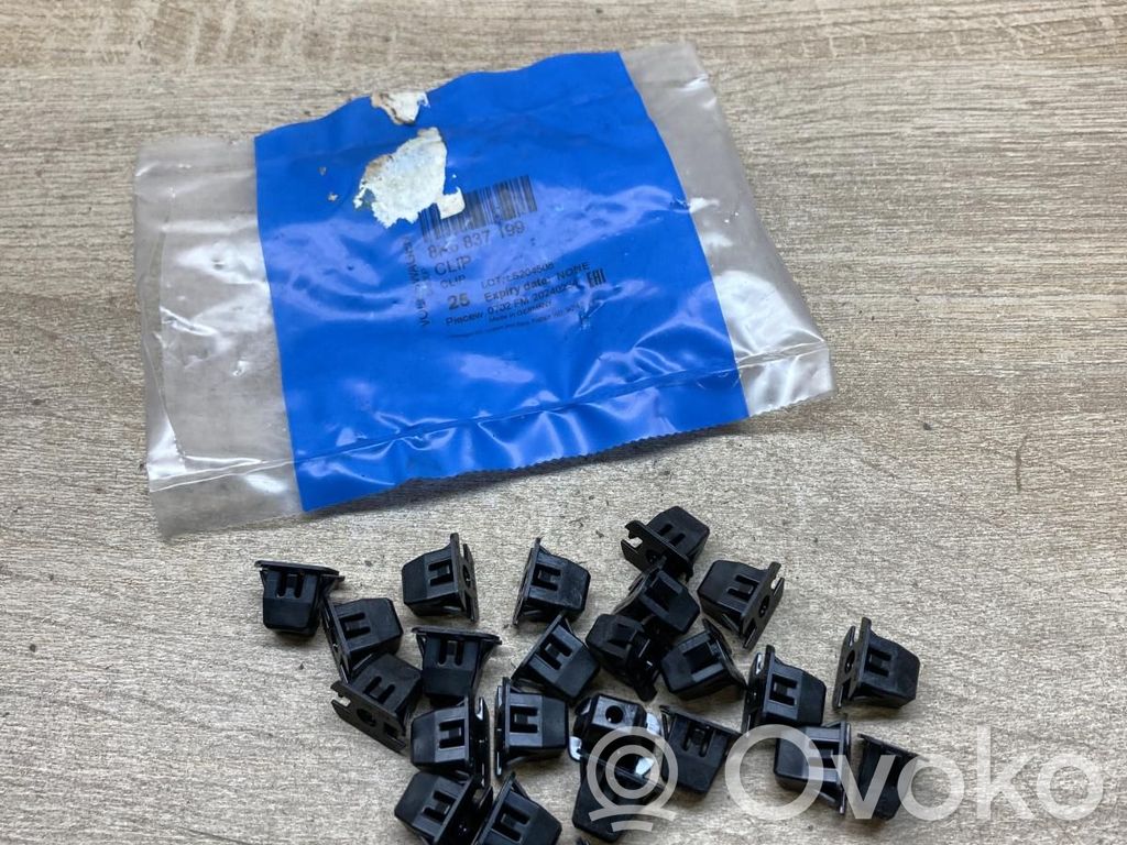 Listwa drzwi przednich   8K0837199,25PCS