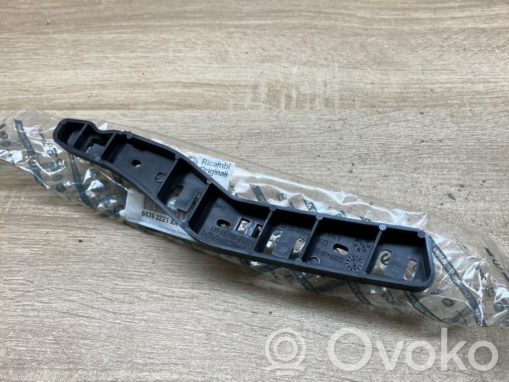 Fiat 500L Staffa di rinforzo montaggio del paraurti anteriore 