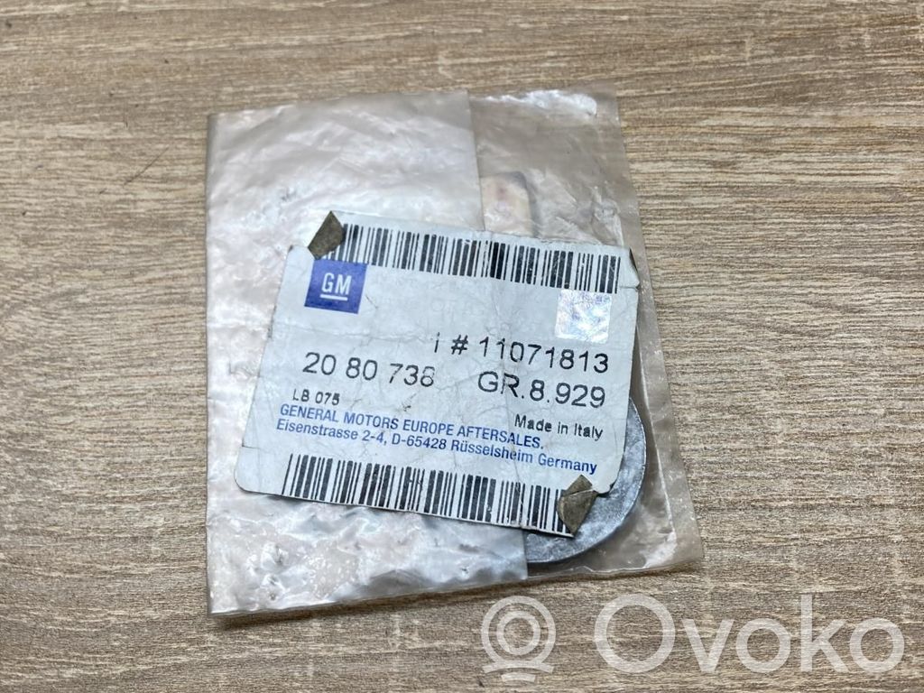 Opel Astra H Inne części komory silnika 