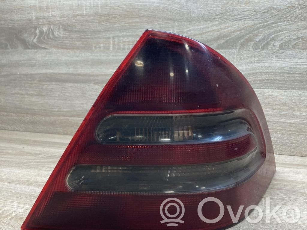Mercedes-Benz C W203 Luci posteriori 