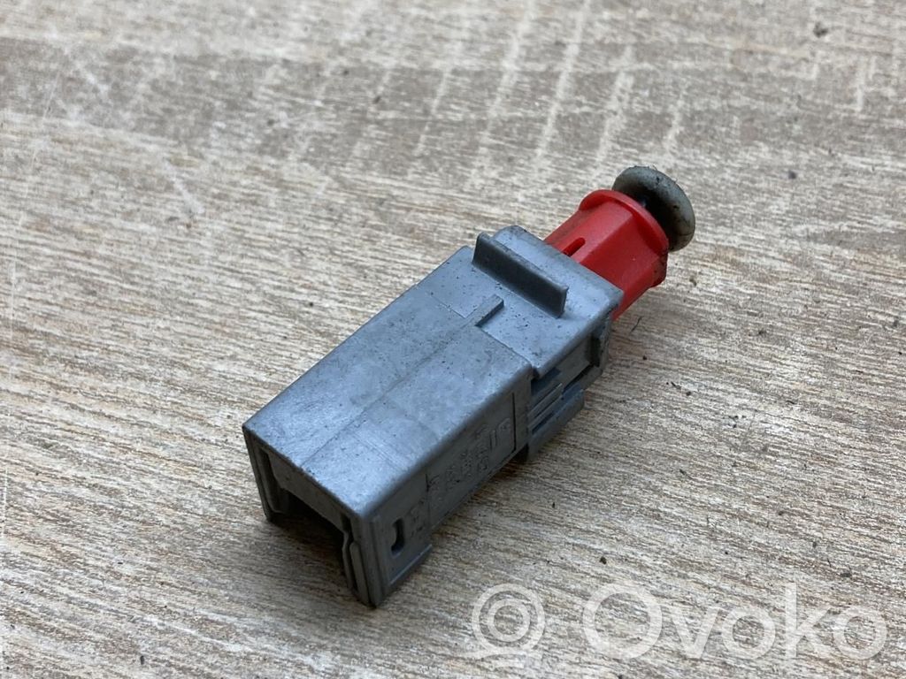 Sensor Bremspedal   09185907
