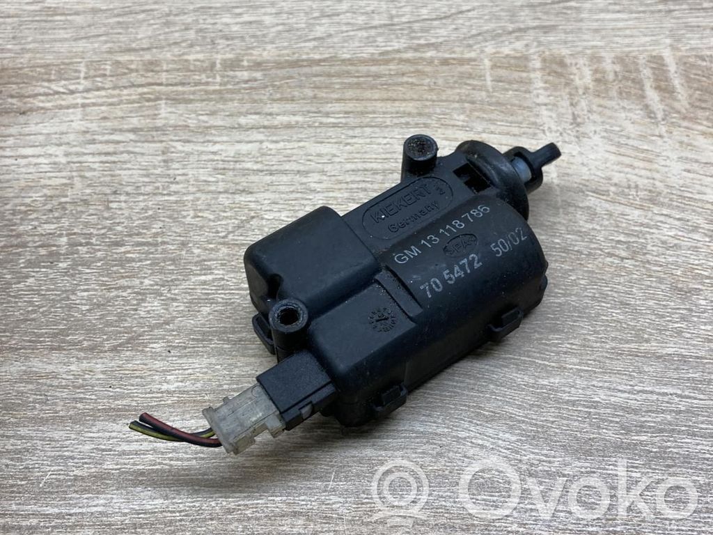 Opel Zafira A Motor blocare bușon rezervor combustibil 