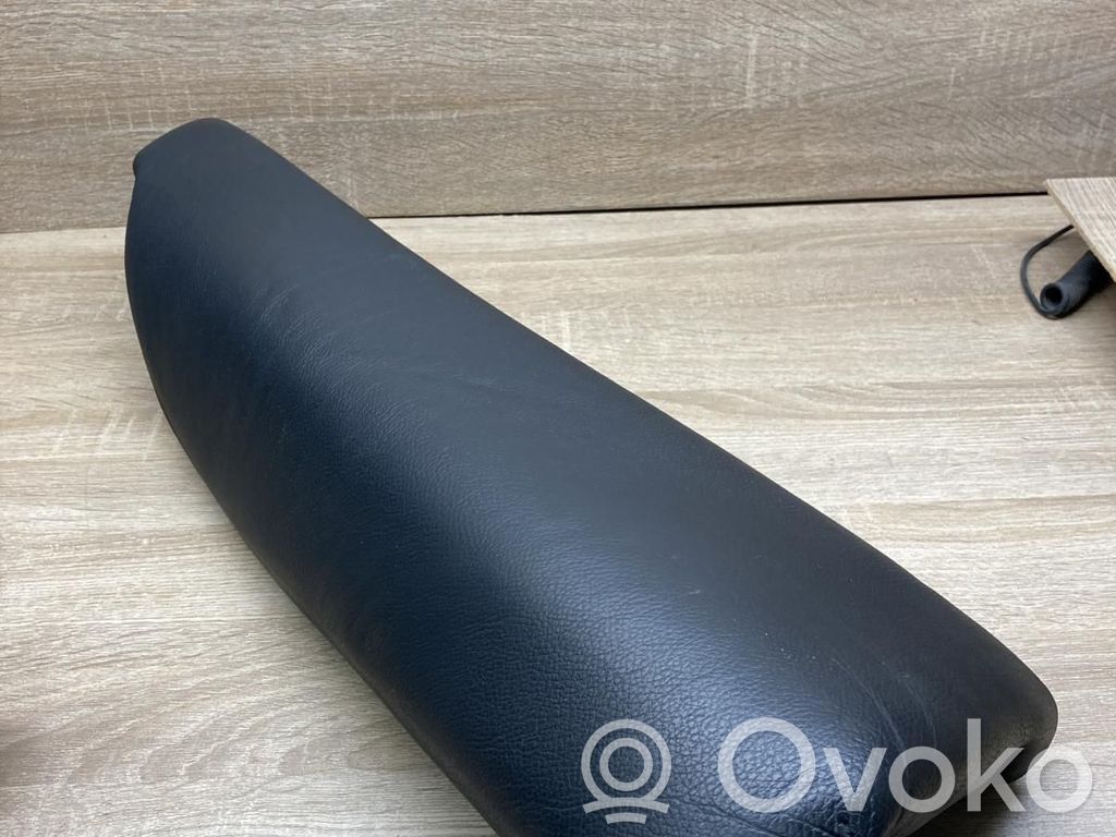 BMW X5 E70 Takaistuintilan ylempi sivulista 