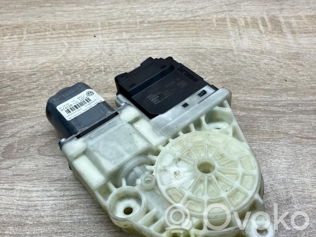 Volkswagen PASSAT B6 Silniczek podnoszenia szyby drzwi tylnych 