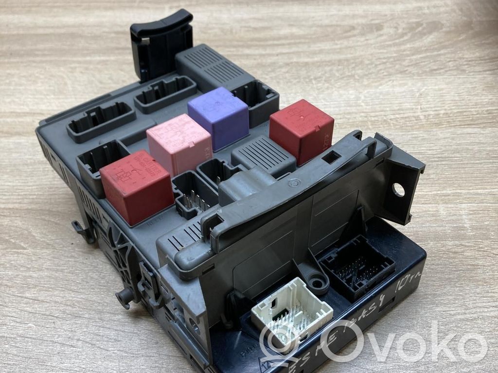 Renault Espace IV Module de fusibles 