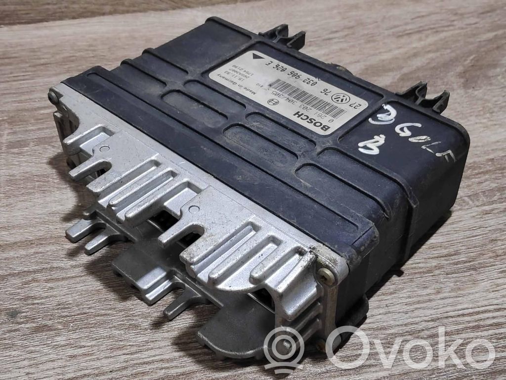 Volkswagen Golf III Unitate control motor/modul ECU 