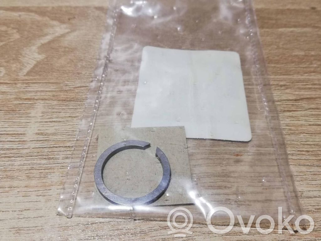 Opel Corsa D Inne części komory silnika 