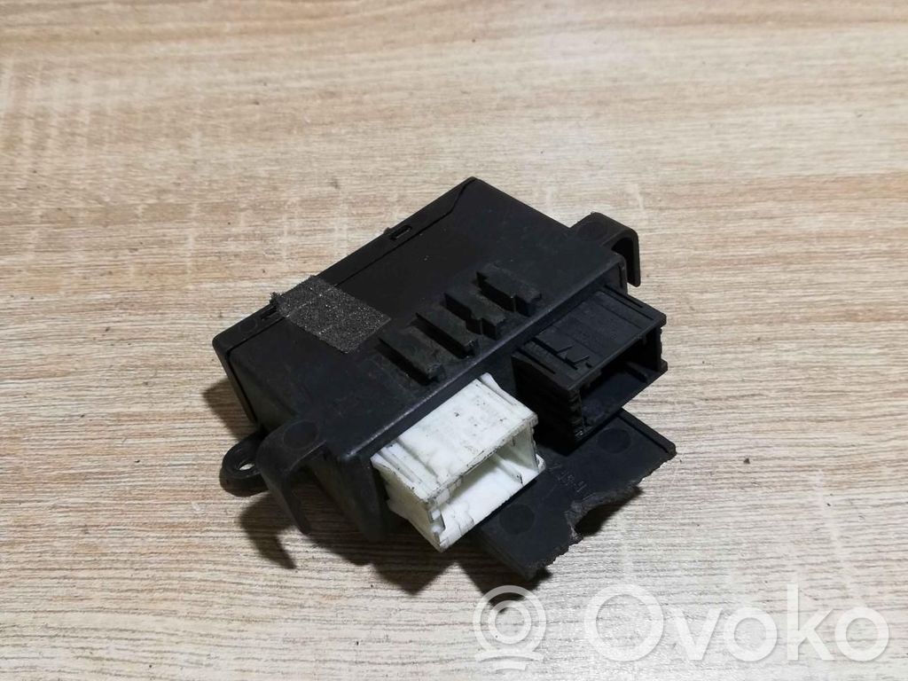 Module de commande rétroviseur latéral   6913364