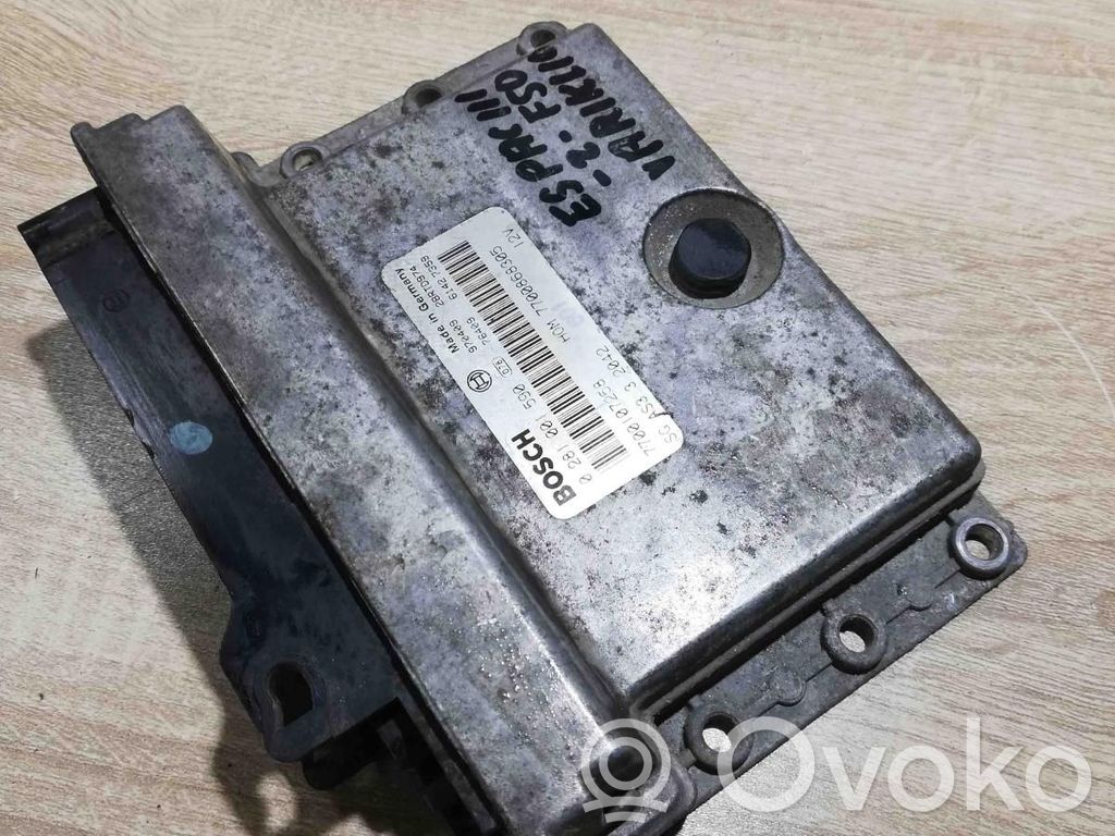 Engine control unit/module ECU   0281001590,7700107258