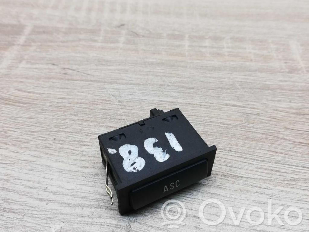 Interruptor de control de tracción (ASR)   0245939